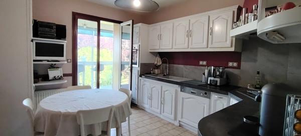 Maison à vendre 6 pièces BESSINES (79)