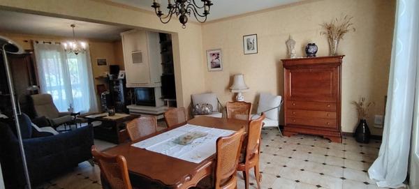 Maison à vendre 6 pièces BESSINES (79)