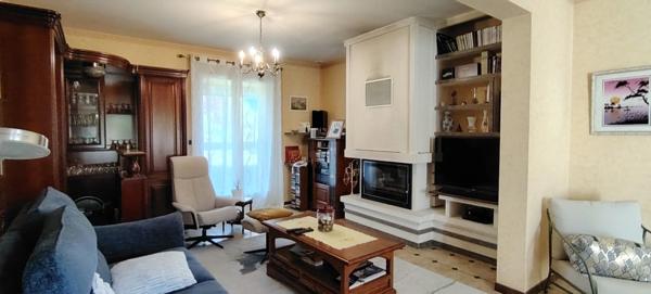 Maison à vendre 6 pièces BESSINES (79)