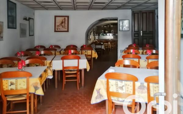 Maison à vendre    3 pièces •  Pont-Saint-Esprit