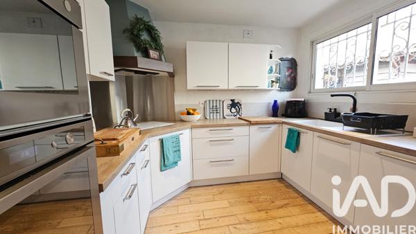 Maison à vendre 7 pièces 137 m² Vence