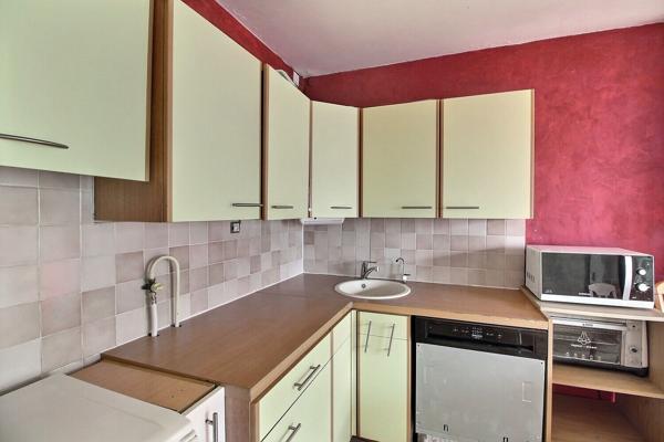 Appartement 2 pièces à vendre à Massy - Secteur Villaine - balcon, cave