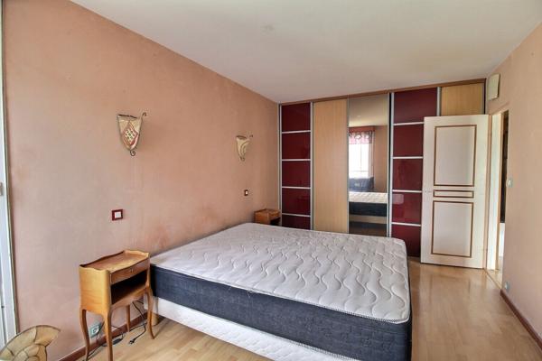 Appartement 2 pièces à vendre à Massy - Secteur Villaine - balcon, cave