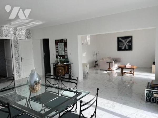 MAISON T9- SOUS-SOL- DEPENDANCE - Jardin - 2511m²