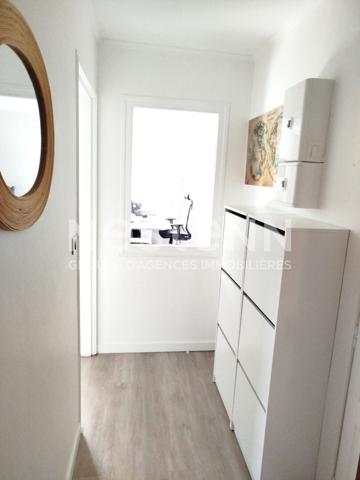 A VENDRE MONTIGNY LE BX LA SOURDERIE 5 PIECES 99M² EN ETAGE, SEJOUR 34M² 3 CHAMBRES PARKING S/SOL