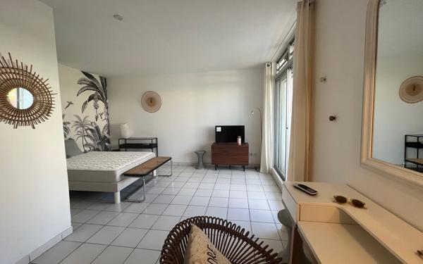 Appartement à louer    1 pièce • 28,81 m2 Schoelcher