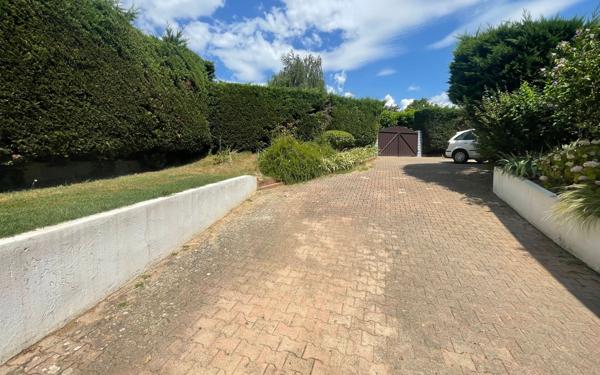 Maison à vendre    5 pièces •  Tignieu-Jameyzieu