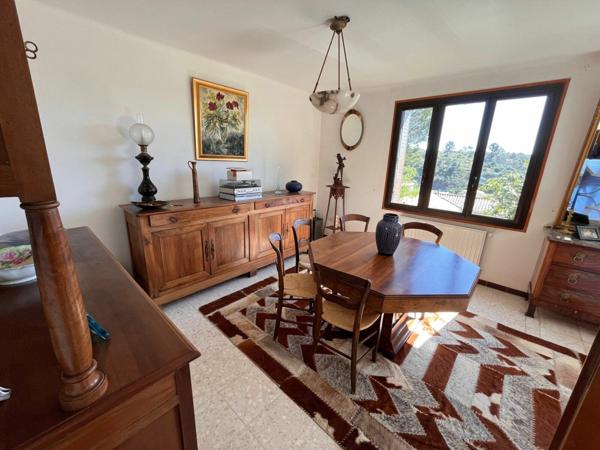 Maison à vendre    5 pièces •  Saint-Paul-le-Jeune