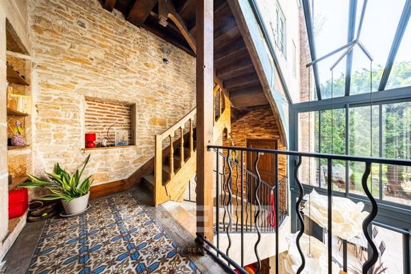 Hotel particulier du XVII ème siècle avec terrasses et jardin en hyper-centre