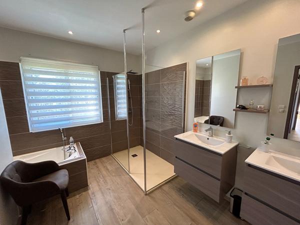 Maison Plain-Pied avec Terre Agricole ? Opportunité Exceptionnelle