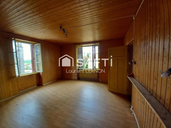 MAISON D'HABITATION A RENOVER ENTIEREMENT