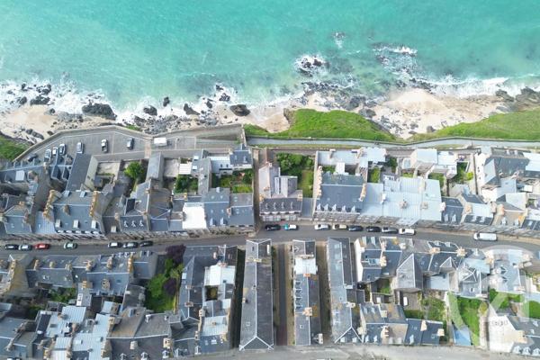 Maison à vendre  8 pièces - 136 m 2   GRANVILLE  - 50
