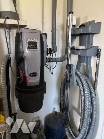 Maison / pavillon édifié en 2006 de plain-pied, comprenant cuisine, séjour, trois chambres, sal...