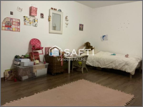 Charmante maison familiale de 150 m2 - Saint-Genes-de-Lombaud (33670)