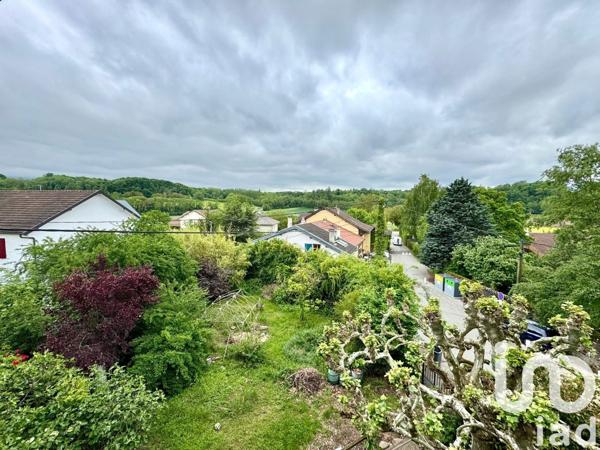 Maison 9 pièces de 251 m² à Saint-Julien-en-Genevois (74160)