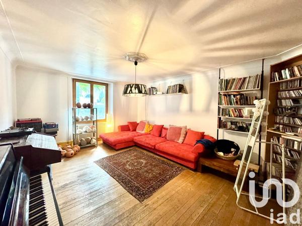 Maison 9 pièces de 251 m² à Saint-Julien-en-Genevois (74160)