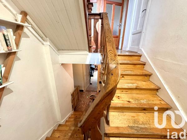 Maison 9 pièces de 251 m² à Saint-Julien-en-Genevois (74160)