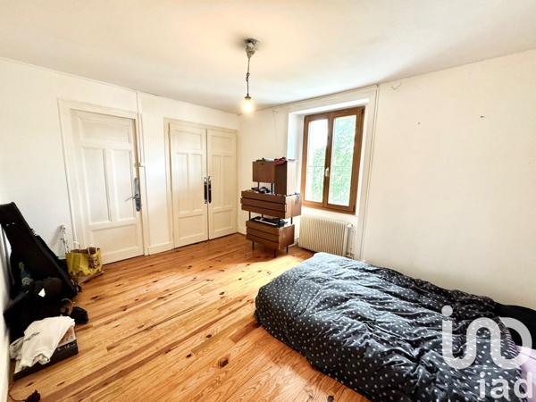 Maison 9 pièces de 251 m² à Saint-Julien-en-Genevois (74160)