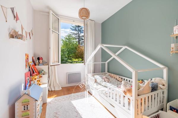 Saint-Germain-en-Laye, Maison 5 Chambres -  123 m² à vendre
