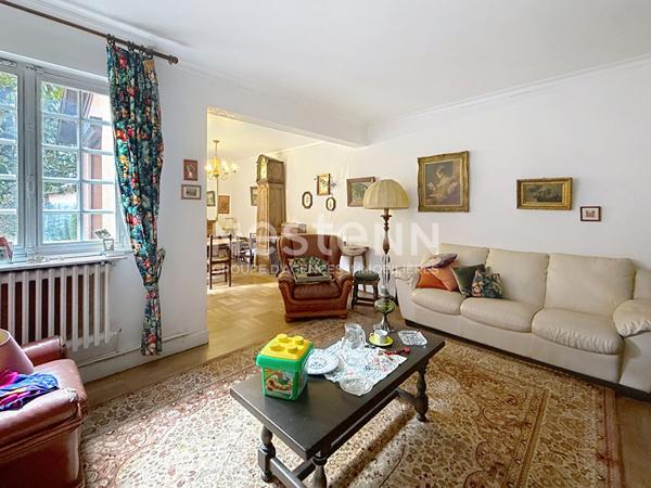 Maison Individuelle 5 Pièces avec 4 chambres à rénover Secteur Collège PIcasso - 69500 BRON