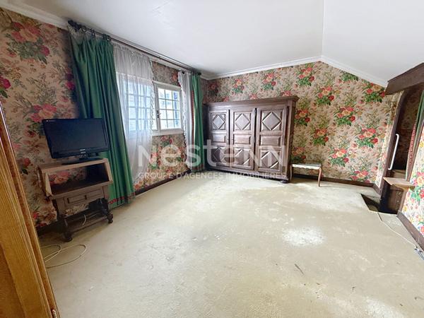 Maison Individuelle 5 Pièces avec 4 chambres à rénover Secteur Collège PIcasso - 69500 BRON