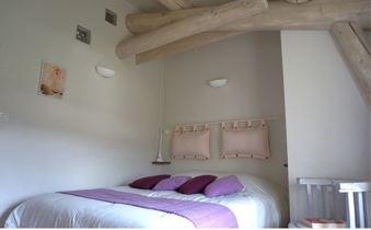 Banon, belle propriété de 552 m² avec gîte sur 20 HA avec piscine