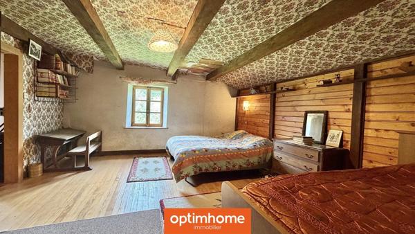 VENTRON – Ancienne ferme de montagne en pierre sur plus d'1 hectare de terrain – 140 m² habitables – Grange, caves et ruisseau