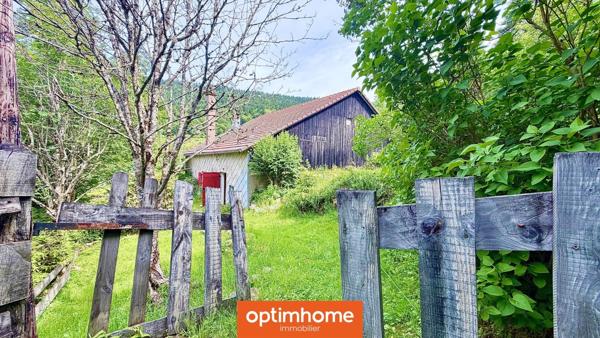 VENTRON – Ancienne ferme de montagne en pierre sur plus d'1 hectare de terrain – 140 m² habitables – Grange, caves et ruisseau