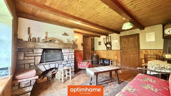 VENTRON – Ancienne ferme de montagne en pierre sur plus d'1 hectare de terrain – 140 m² habitables – Grange, caves et ruisseau