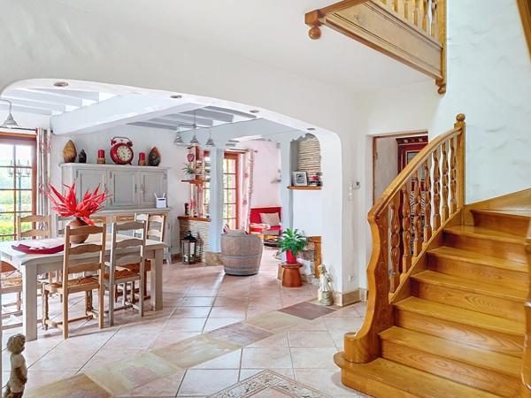 Maison Saint Pee Sur Nivelle 5 pièce(s) 160 m2