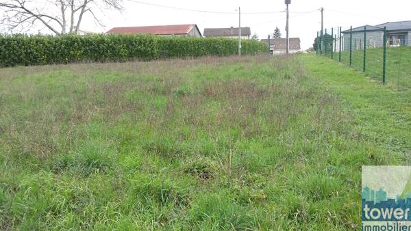Terrain à bâtir 1013 m2 sur Garat en direction de Touvre