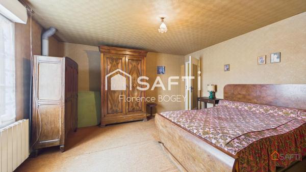 Charmante maison au calme, entre Le Dorat et Bellac, avec beau terrain et dépendances.