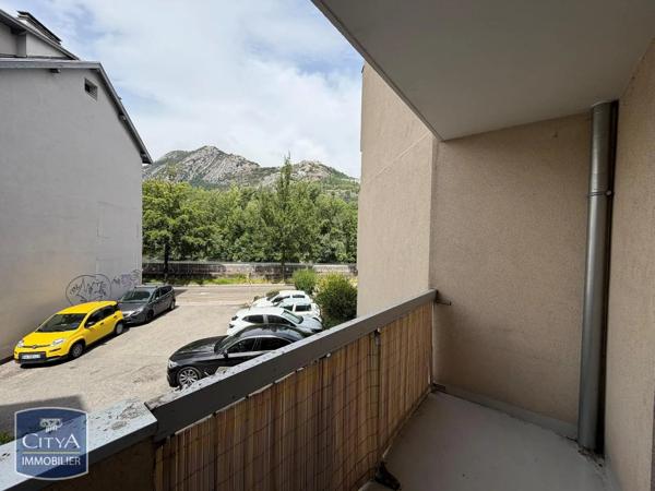 Appartement à louer 1 pièce 23.68m² Grenoble (38000)