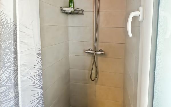 Maison à louer    4 pièces •  Vallon-Pont-d'Arc