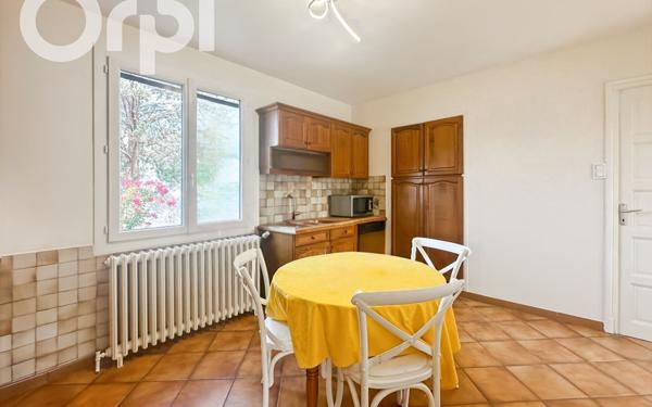 Maison à louer    4 pièces •  Vallon-Pont-d'Arc