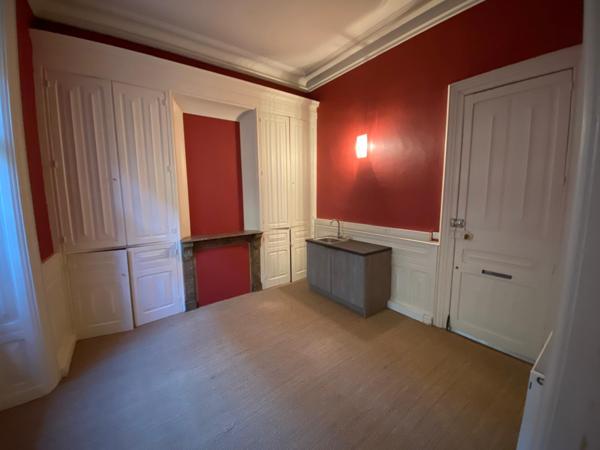 Bureau 4 pièces - 90 m²