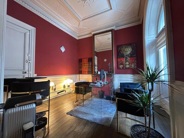 Bureau 4 pièces - 90 m²