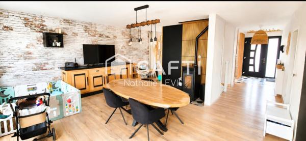 Grande  famille : cette maison semi plain pied sur un sous sol complet offre 5 chambres et 2 salles de bains