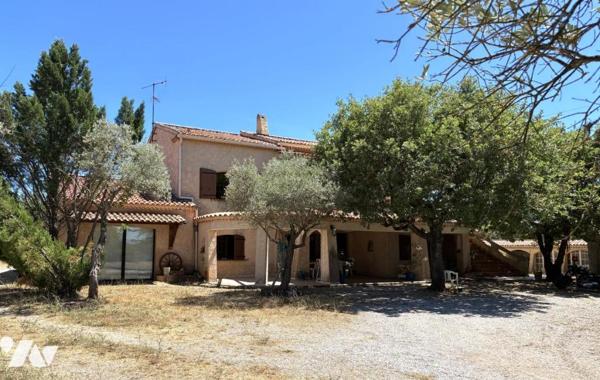 VILLA TYPE 6 DE 230M² AVEC GARAGE ET PISCINE A SAINT-MAXIMIN