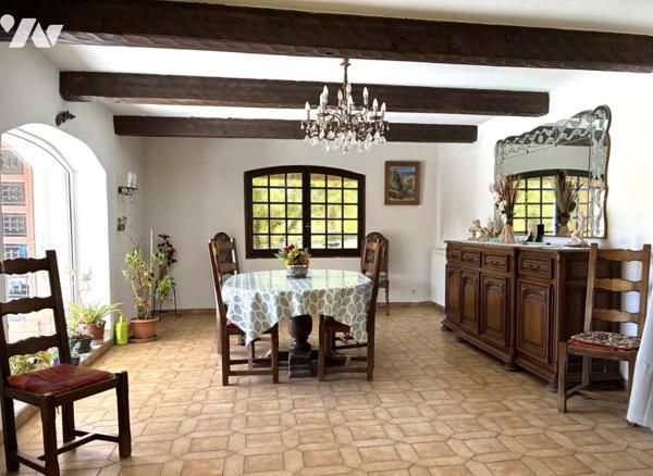 VILLA TYPE 6 DE 230M² AVEC GARAGE ET PISCINE A SAINT-MAXIMIN