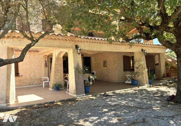 VILLA TYPE 6 DE 230M² AVEC GARAGE ET PISCINE A SAINT-MAXIMIN