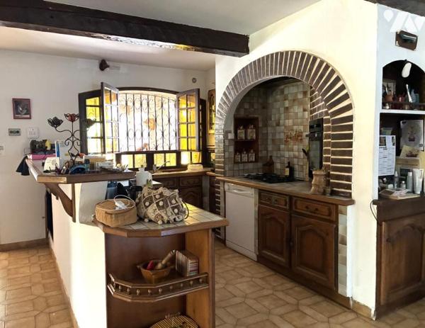 VILLA TYPE 6 DE 230M² AVEC GARAGE ET PISCINE A SAINT-MAXIMIN