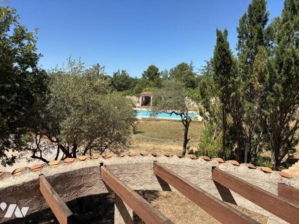 VILLA TYPE 6 DE 230M² AVEC GARAGE ET PISCINE A SAINT-MAXIMIN