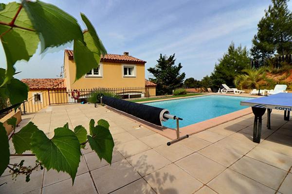 VITROLLES - MAISON 10 PIECES - VUE PANORAMIQUE - 6 CHAMBRES - PISCINE - GARAGE TRIPLE - APPARTEMENT INDPENDANT.