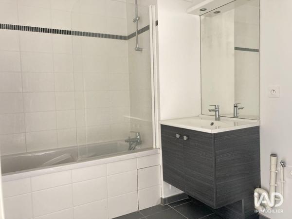 Location appartement 2 pièces 47 m² Lesquin