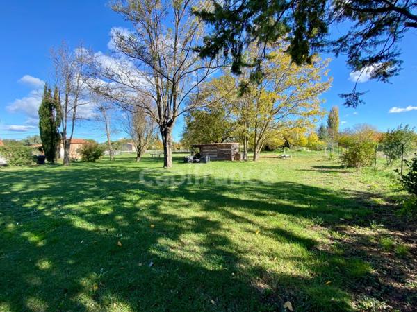 Dpt Gard (30), à vendre SAINT QUENTIN LA POTERIE Belle propriété avec résidence principale, chambres d'hôtes et gîte, piscine, parc arboré d'environ 5 000 m2