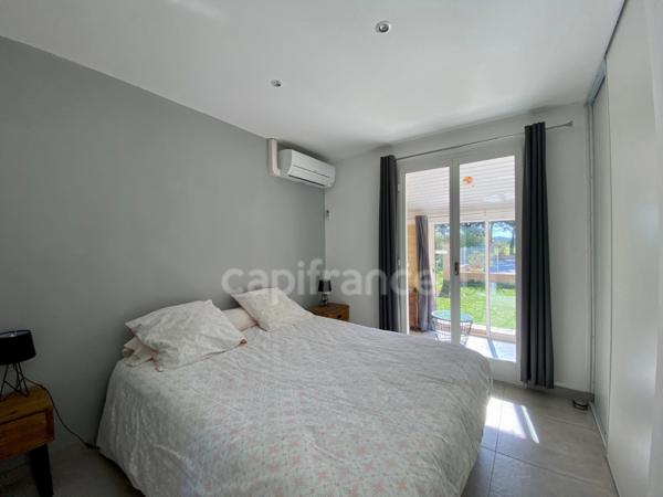 Dpt Gard (30), à vendre SAINT QUENTIN LA POTERIE Belle propriété avec résidence principale, chambres d'hôtes et gîte, piscine, parc arboré d'environ 5 000 m2