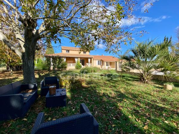 Dpt Gard (30), à vendre SAINT QUENTIN LA POTERIE Belle propriété avec résidence principale, chambres d'hôtes et gîte, piscine, parc arboré d'environ 5 000 m2