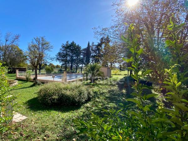 Dpt Gard (30), à vendre SAINT QUENTIN LA POTERIE Belle propriété avec résidence principale, chambres d'hôtes et gîte, piscine, parc arboré d'environ 5 000 m2