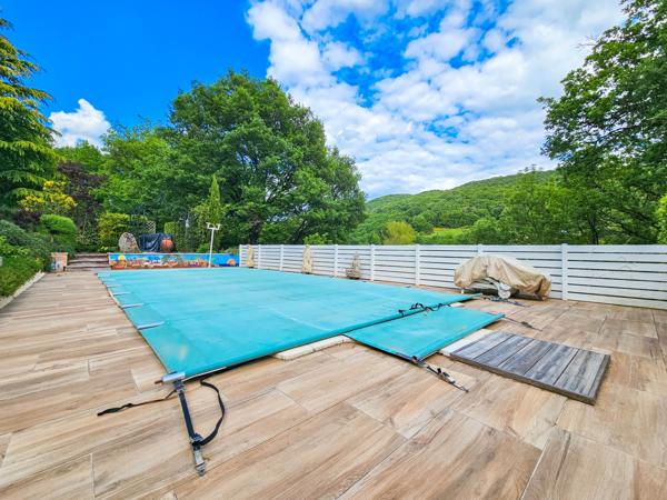 Saint-Beauzély (12620) Havre de paix, villa 7 pièces avec piscine, spa et grand terrain à Saint-Beauzély - À 15 minutes de Millau